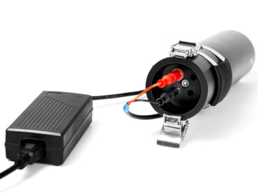 Yellow Diving:  Li-Ion 3A Charger